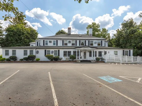 490 William St, Stoneham, MA 02180