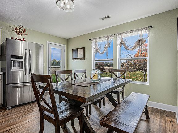 5th image of 1400 Union Park Dr