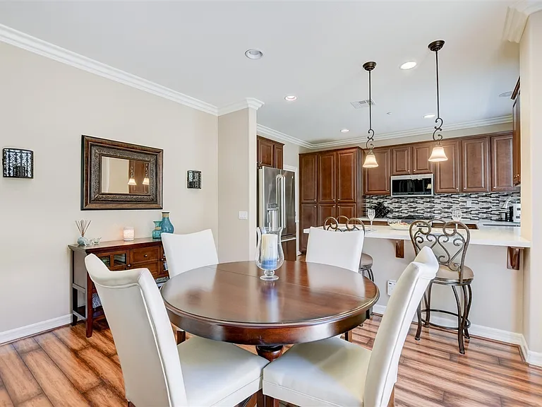 10509 Hollingsworth Way — Photo 9
