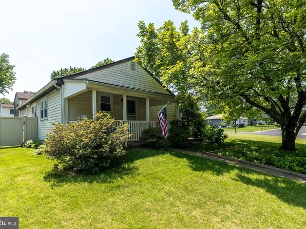 36 Belmont Sq, Doylestown, PA 18901