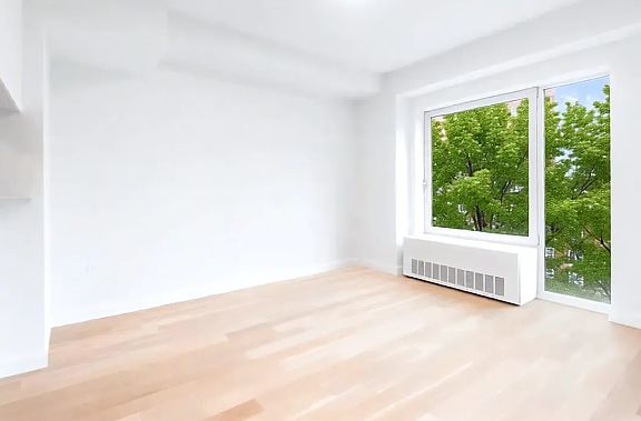 3rd image of 111 E 115th St #4