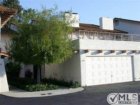 1st image of 724 Calle De Los Amigos