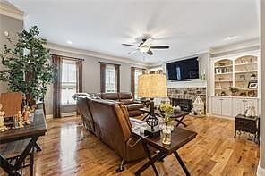 3rd image of 217 Trecastle Sq