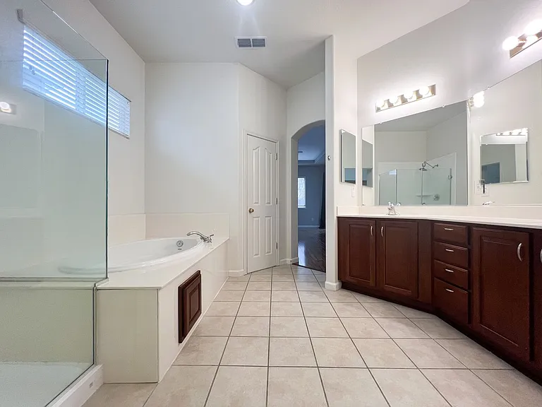 9721 Toscano Dr — Photo 45