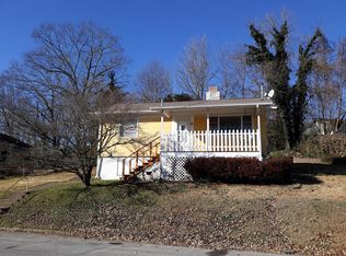 104 W Geneva Ln, Oak Ridge, TN 37830