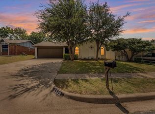 6548 Wooddale Dr, Watauga, TX 76148