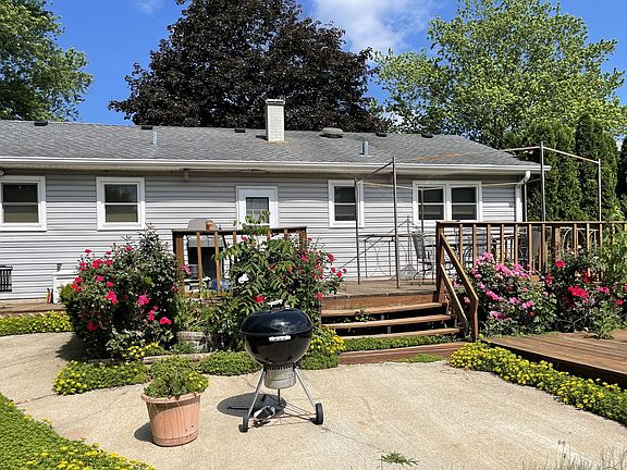 4th image of 1S218 Lawler Ave