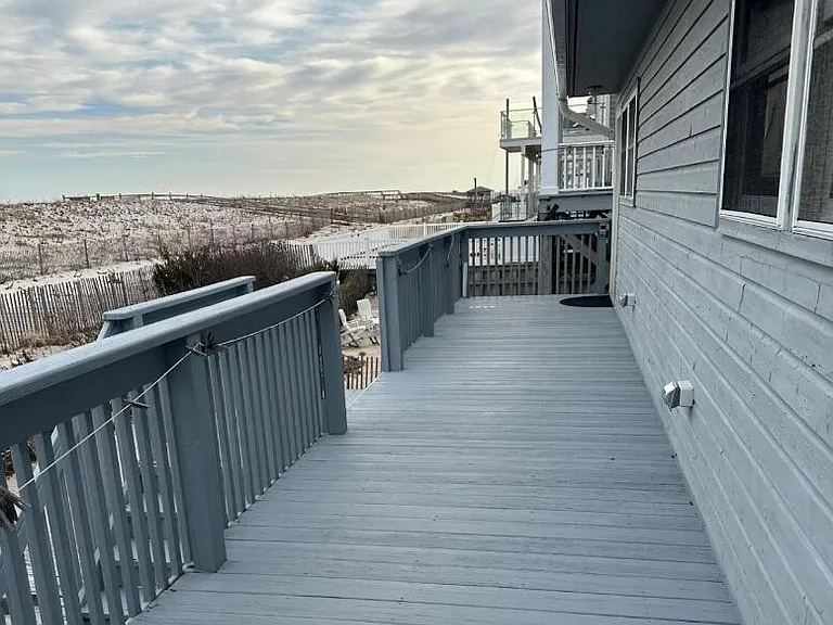 2200 Oceanfront — Photo 4