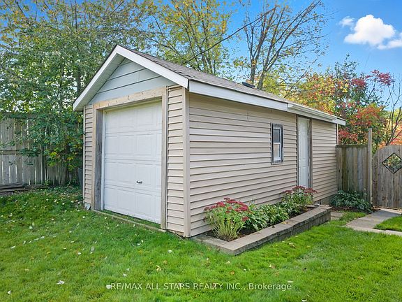 5th image of 1 Valley Rd