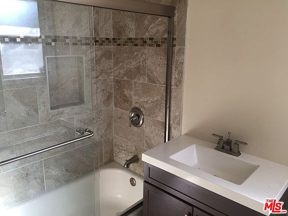 4th image of 22047 Runnymede St
