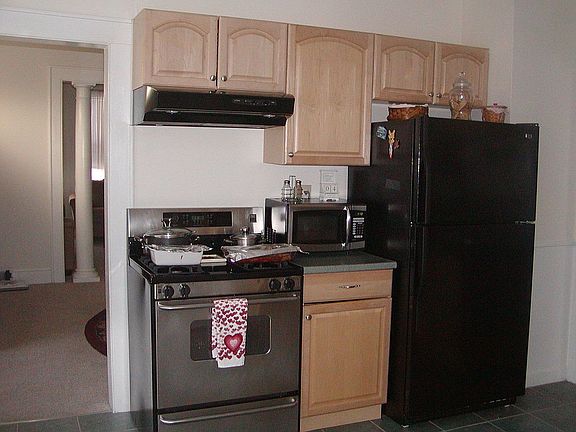 2nd image of 525-527 Courtland Ave