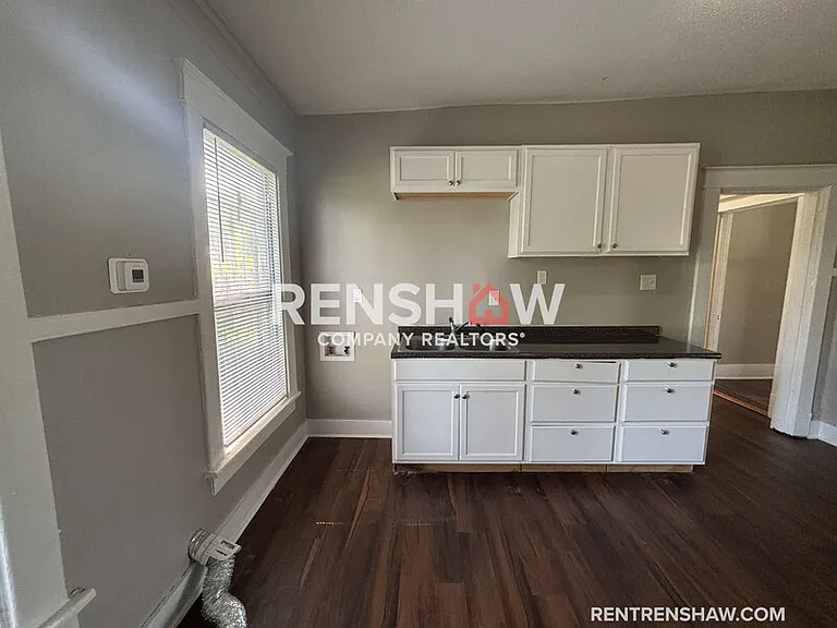 696 Decatur St — Photo 21