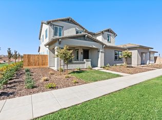 275 Huckleberry Ln S, Madera, CA 93636