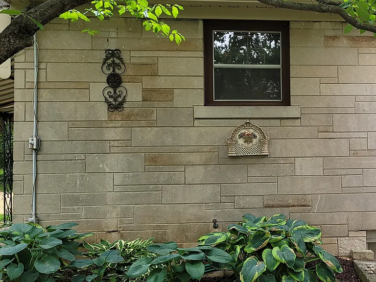 1919 N Kinser Pike — Photo 19