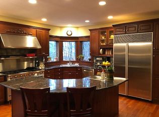 215 Bell Ct, Schenectady, NY 12303