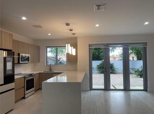 3155 NW 103rd St #3155, Miami, FL 33147