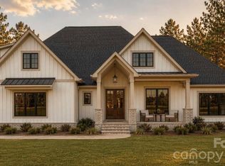 111 Rutledge Rd, Mount Holly, NC 28120