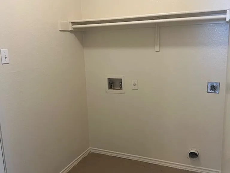 1105 Christopher Ave — Photo 6