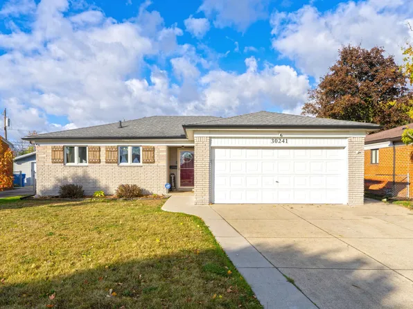 30241 Bradner Dr, Warren, MI 48088