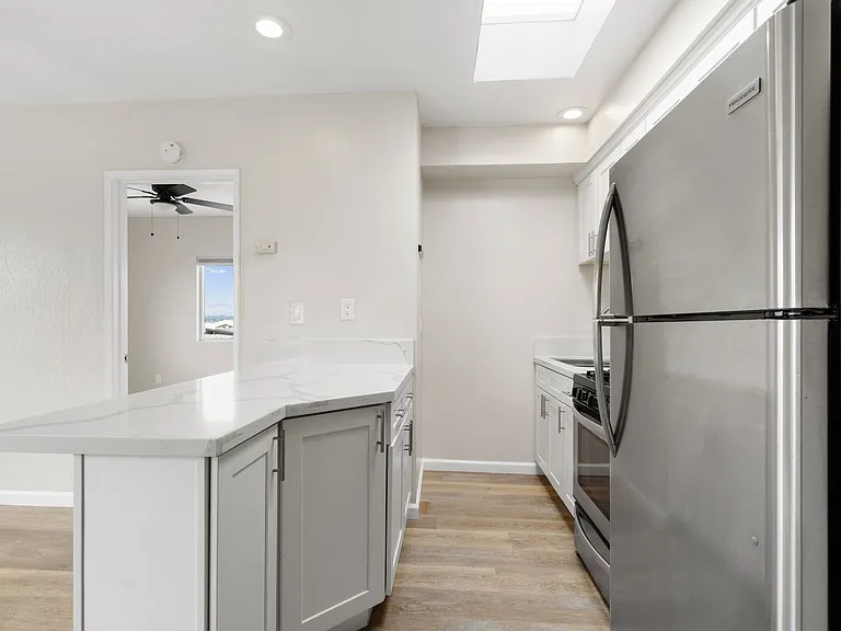 715 Cohasset — Photo 23