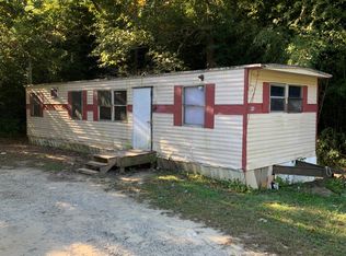 1016 E Florida Street Ext, Clinton, SC 29325