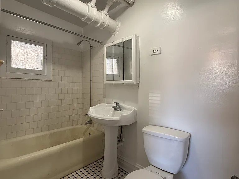 2415 W Sunnyside Ave — Photo 7