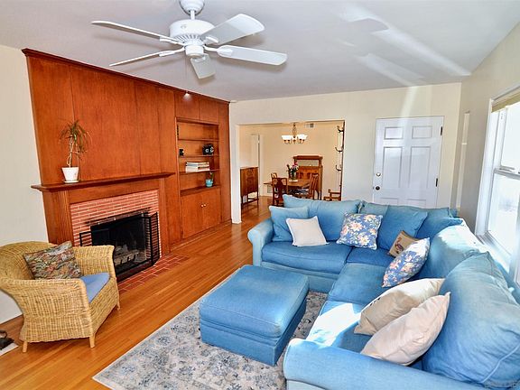 5th image of 4575 52nd St