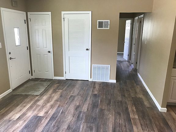 2nd image of 207 Dellwood Dr