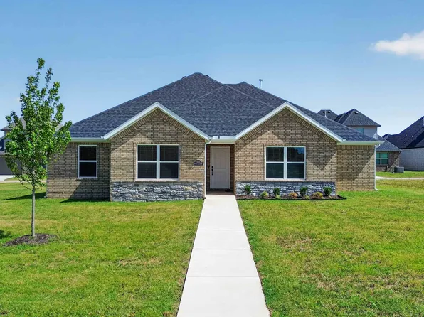 3000 SW Setting Sun Dr, Bentonville, AR 72712