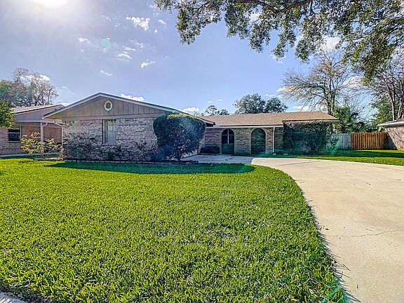 2nd image of 4032 Coquina Dr