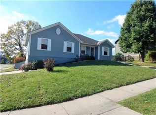 1029 Bob White Ln, Liberty, MO 64068