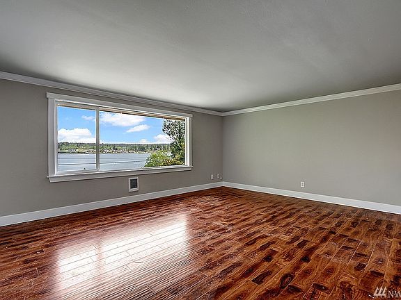 4th image of 3930 Mission Beach Dr