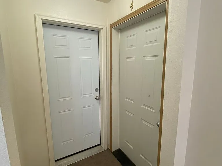 2329 Eureka St — Photo 2
