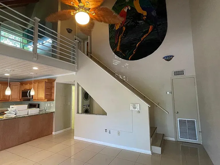 24 Bonita Ave — Photo 3