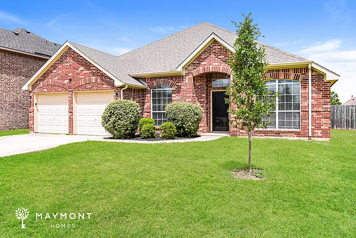 610 Fox Glen Dr — Photo 3