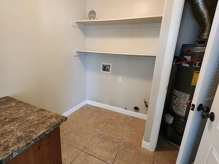 370 W 1425 N #17 — Photo 20