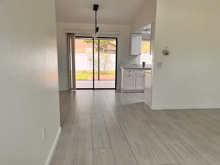 2420 Briar Oak Cir — Photo 37