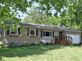 206 S Main St, Henderson, IL 61439