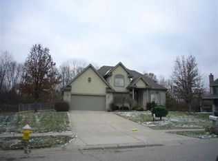 10640 Meadowfields Ct, Centerville, OH 45458