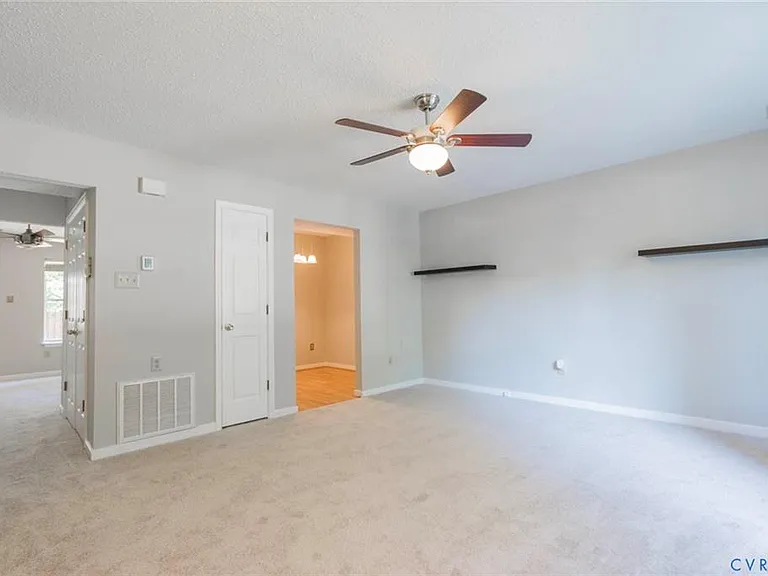 1814 Timberly Waye — Photo 7