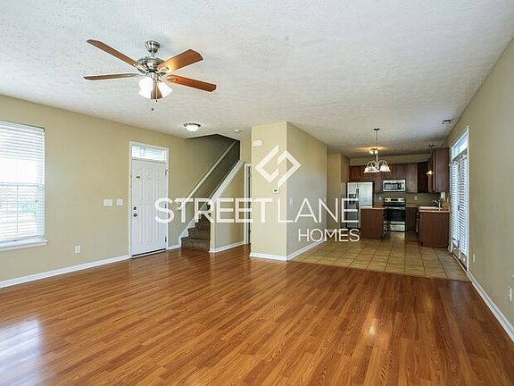 5th image of 10690 Brighton Knoll Pkwy N