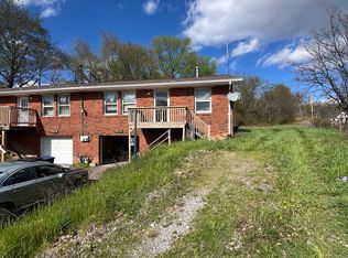 100 Margaret Dr #A, Monaca, PA 15061