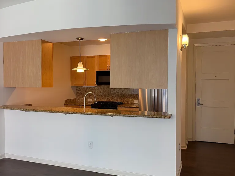 1620 NE Broadway St #517 — Photo 7