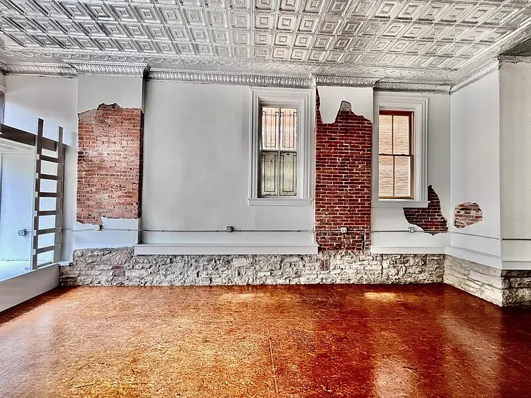2638 Cherokee St — Photo 4