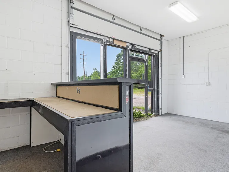 1285 S Jackson St — Photo 14