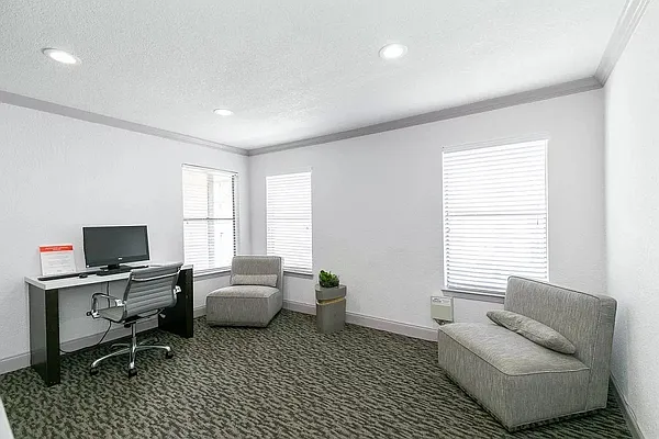 City Summit Apartments — Photo 20