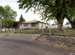 210 W 8th St, Warden, WA 98857