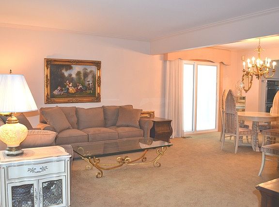 4th image of 760 Ballantrae Dr