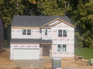 8515 Lysander Dr, Louisville, KY 40214