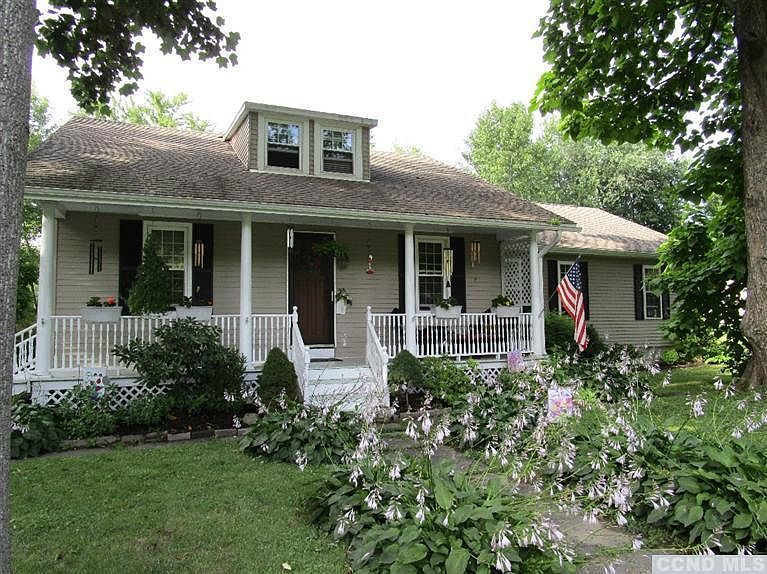 1st image of 69 Van Dyck St